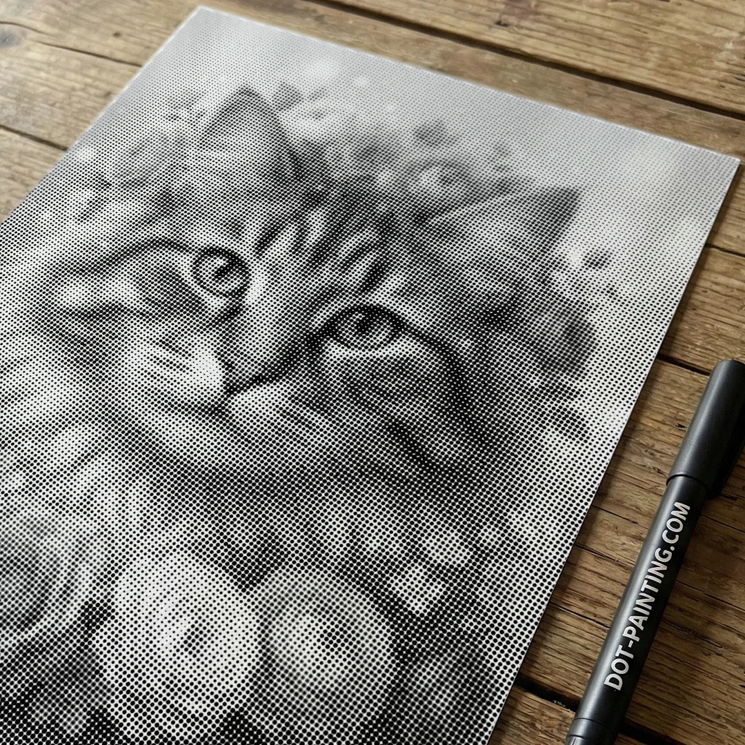 Gatto con pittura a punti di fiori