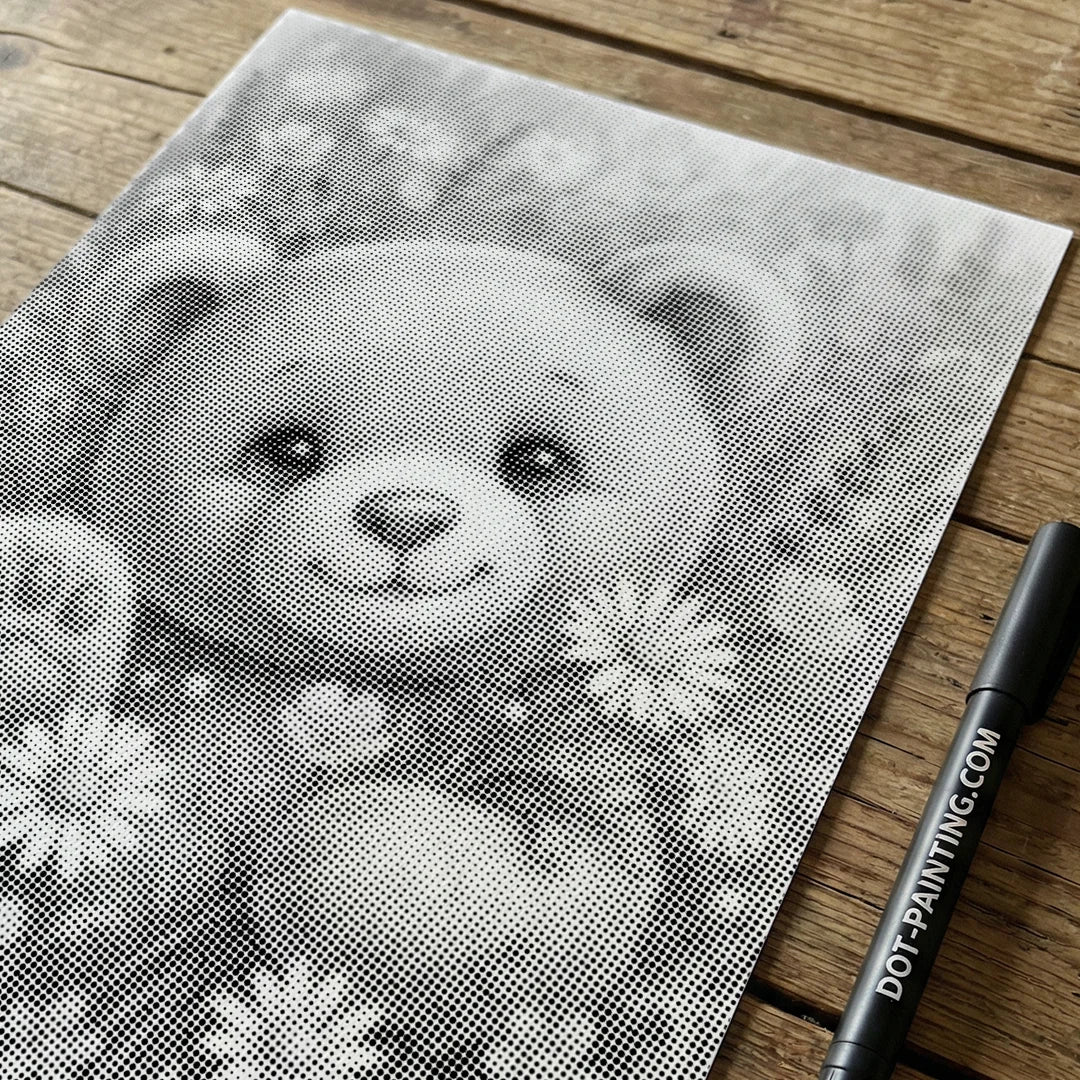Orso con pittura a punti di fiori