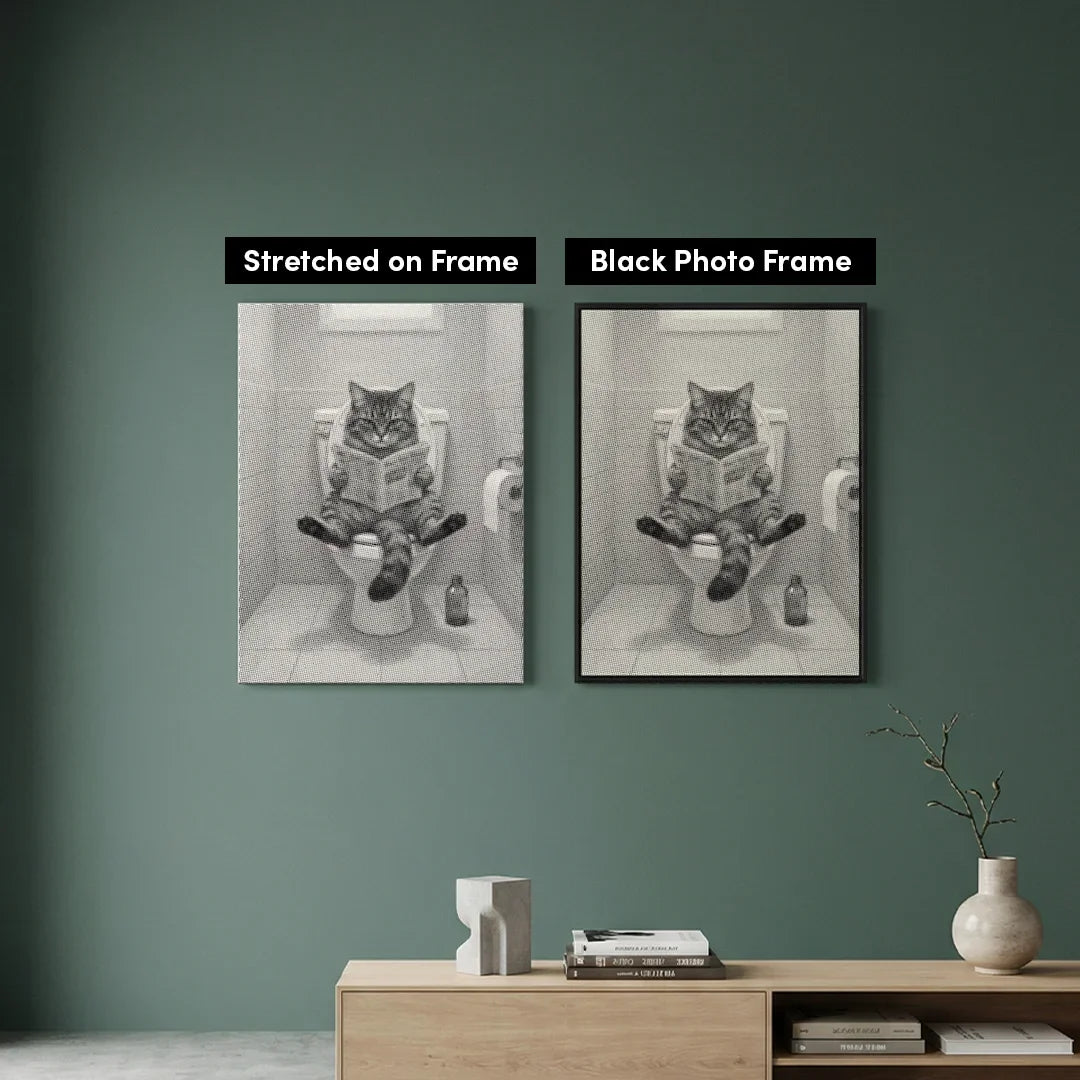Gatto sulla pittura del punto della toilette