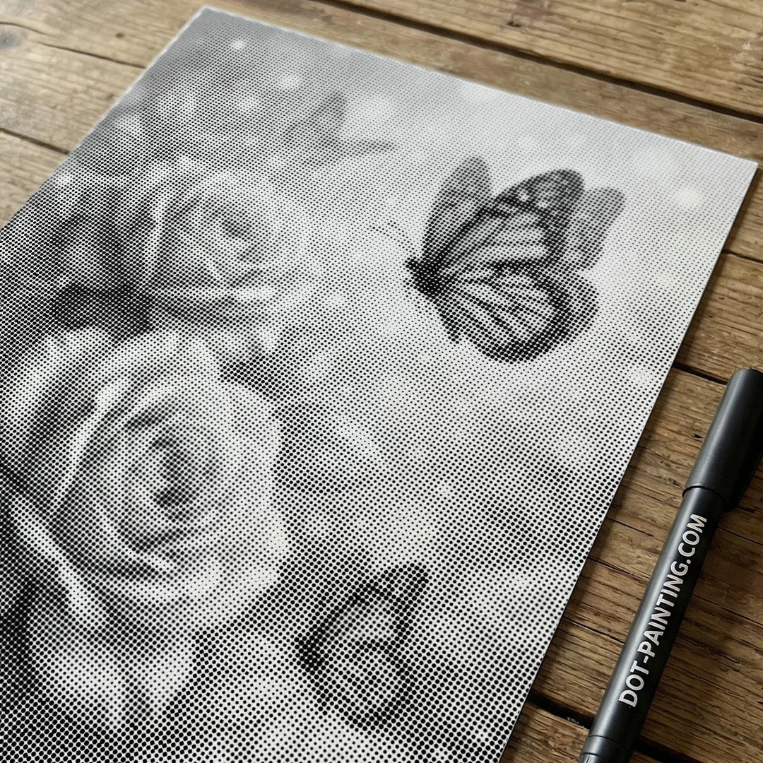 Farfalla con pittura a punti di rose